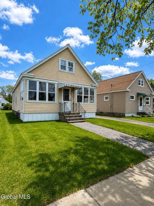 233 Sixteenth Street, Schenectady, NY, 12306 | Card Image