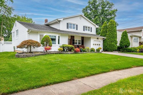 10 Rainbow Drive, Colonia, NJ, 07067 | Card Image