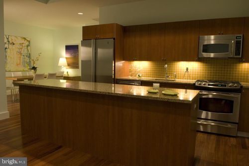 4c-1101 Locust St, PHILADELPHIA, PA, 19107-5519 | Card Image