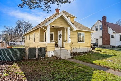 4824 N Stone St, Spokane, WA, 99207-4243 | Card Image