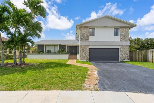 9340 Nw 32nd St, Sunrise, FL, 33351-7106 | Card Image