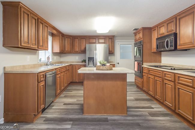 1348 Crestridge Rd, House other with 3 bedrooms, 2 bathrooms and null parking in Waycross GA | Image 5