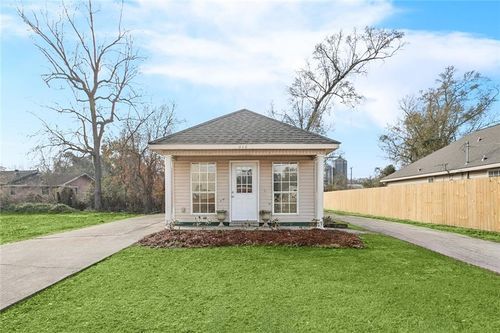 412 E Michigan St, Hammond, LA, 70401-2649 | Card Image