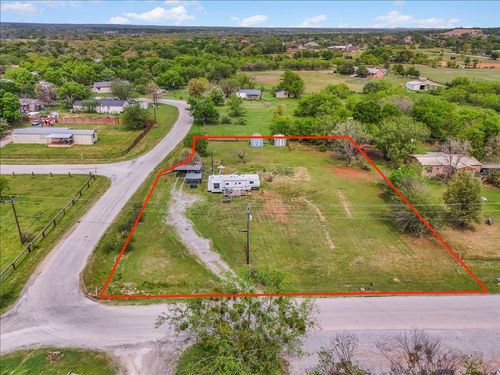 512 Bennett Dr, Aurora, TX, 76078-4621 | Card Image