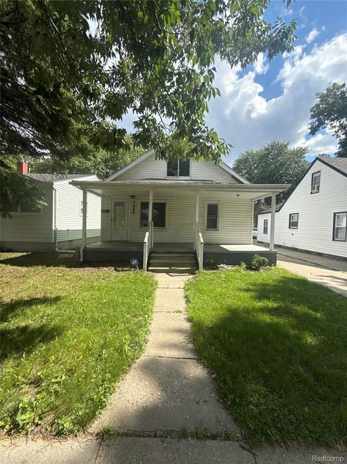 7284 Orchard Ave, Warren, MI, 48091-4951 | Card Image
