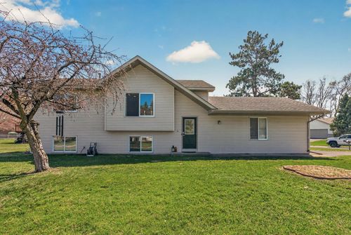 25895 Finch Ct, Wyoming, MN, 55092-9096 | Card Image