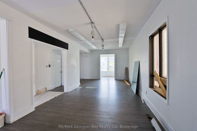 337 King St, Home with 0 bedrooms, 0 bathrooms and null parking in Midland ON | Image 18
