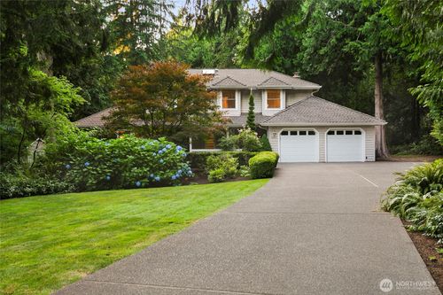 6807 205th Ave Ne, Redmond, WA, 98053-4721 | Card Image
