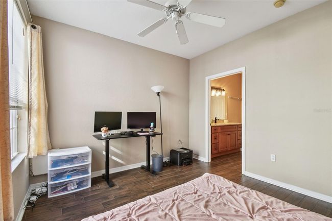 9740 - 9740 Lake Chase Island Way, Condo with 2 bedrooms, 2 bathrooms and null parking in TAMPA FL | Image 16