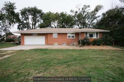 673 Friend Rd, Saint Paul, NE, 68873-6910 | Card Image