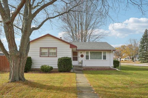 8325 N 53rd St, Brown Deer, WI, 53223-3522 | Card Image