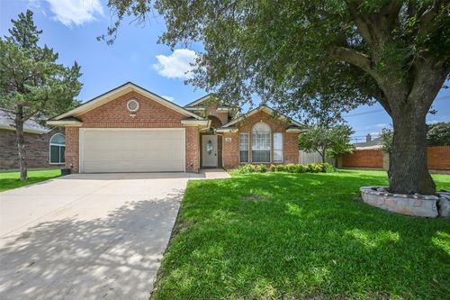 700 N Emma Dr, Arlington, TX, 76002-3500 | Card Image