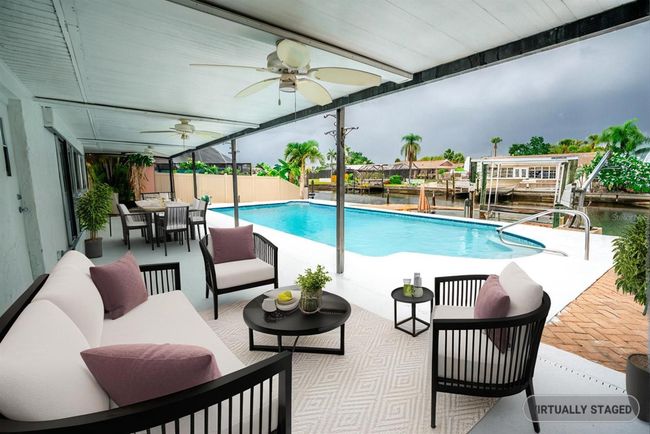 913 Spindle Palm Way, House other with 4 bedrooms, 2 bathrooms and null parking in APOLLO BEACH FL | Image 7