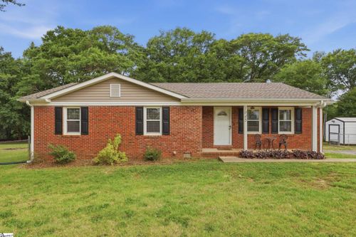 1045 Knollwood Acres Rd, Boiling Springs, SC, 29316-5455 | Card Image