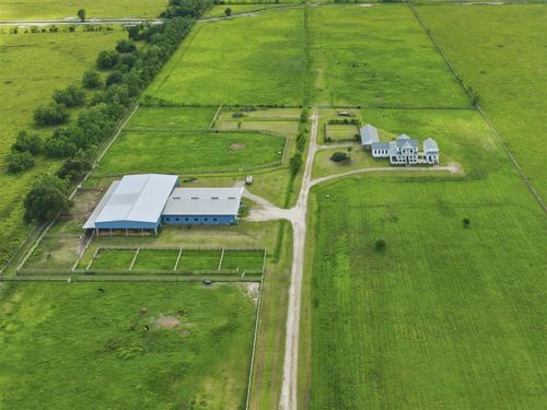 105 Big Woods Vinton Rd, Vinton, LA, 70668-5501 | Card Image