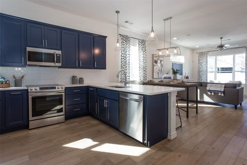 2803 Stanley Ave, Fort Worth, TX, 76110-2934 | Card Image