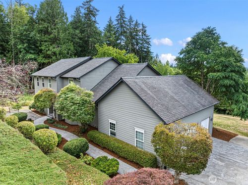 2606 Ne Lillehammer Ln, Poulsbo, WA, 98370-9085 | Card Image