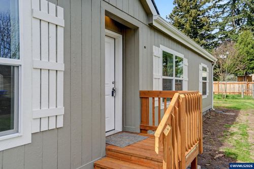 217 Se Juniper St, Mill City, OR, 97360-2608 | Card Image