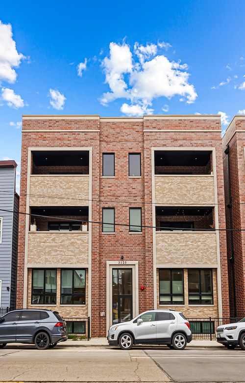 2n-3125 N Clybourn Ave, CHICAGO, IL, 60618-6424 | Card Image