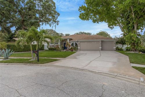 727 Hidden Lake Dr, Tarpon Springs, FL, 34689-2607 | Card Image