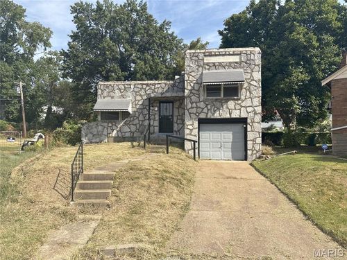 3217 Kemp Dr, Saint Louis, MO, 63121-5313 | Card Image