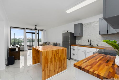 apt-305-7701 Wurzbach Rd, San Antonio, TX, 78229-4429 | Card Image