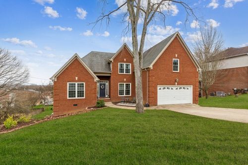 424 Westwood Dr, Smyrna, TN, 37167-5097 | Card Image