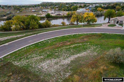 870 &amp; 876 N Shoshone Drive, Douglas, WY, 82633 | Card Image