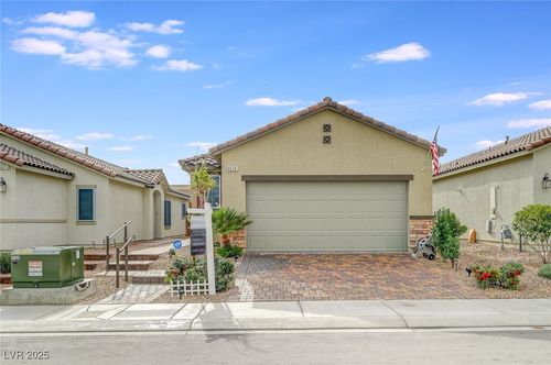 6579 Secret Grove Ave, Las Vegas, NV, 89130-4925 | Card Image