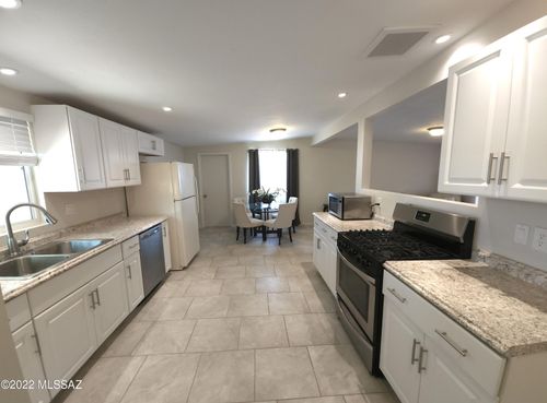 7408 E Cuernavaca Place, Tucson, AZ, 85710 | Card Image