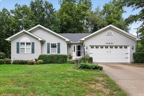 10021 Ashwood Forest Dr, Osceola, IN, 46561-8926 | Card Image