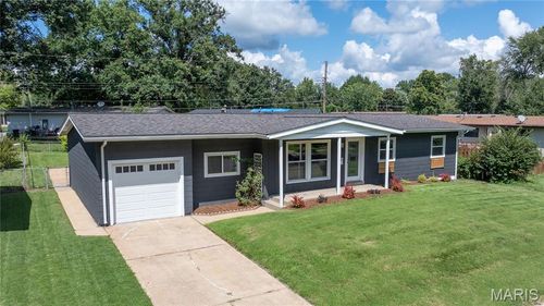 245 Humes Ln, Florissant, MO, 63031-3003 | Card Image