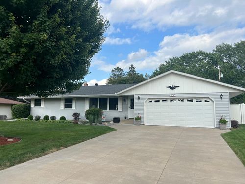 2864 Virginia Ave, Roseville, MN, 55113-2441 | Card Image