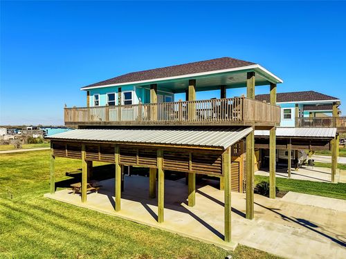 109 Ocean Tide Dr, Crystal Beach, TX, 77650 | Card Image