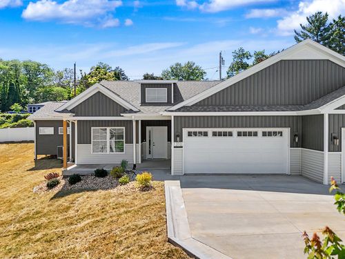 1310 Heights Ct, Bettendorf, IA, 52722-4295 | Card Image