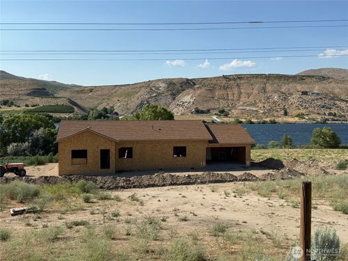30 Chambers Rd, Brewster, WA, 98812-9554 | Card Image