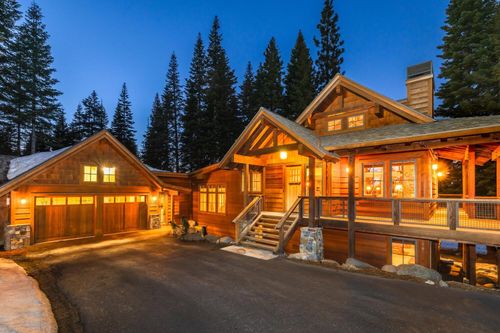 11221 Skislope Way, Truckee, CA, 96161-6615 | Card Image