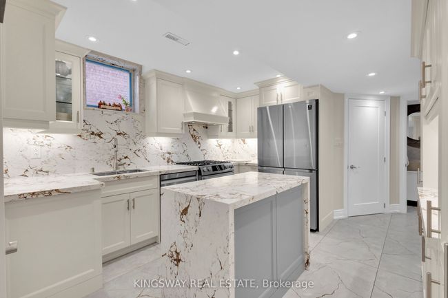 58 Leeward Dr, House other with 6 bedrooms, 5 bathrooms and 5 parking in Brampton ON | Image 37