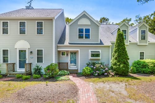 34-34 Southpoint Dr, Sandwich, MA, 02563-2660 | Card Image