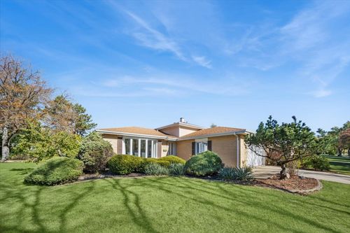 1614 Holly Ave, Darien, IL, 60561-3627 | Card Image