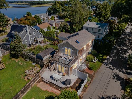 7 Wright Pl, Barrington, RI, 02806-2631 | Card Image