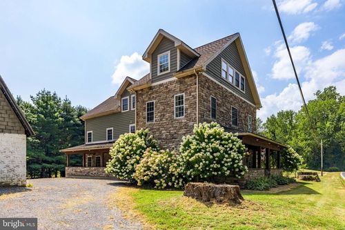 688 Sylvan Dell Rd, SOUTH WILLIAMSPORT, PA, 17702-8519 | Card Image
