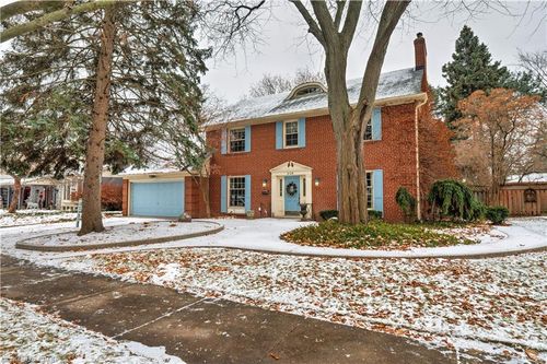 238 Penn Dr, Burlington, ON, L7N2B8 | Card Image