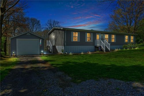 3724 Ellwood Rd, New Castle, PA, 16101-6540 | Card Image