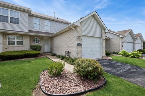 22975 Westwind Dr, Richton Park, IL, 60471-2581 | Card Image