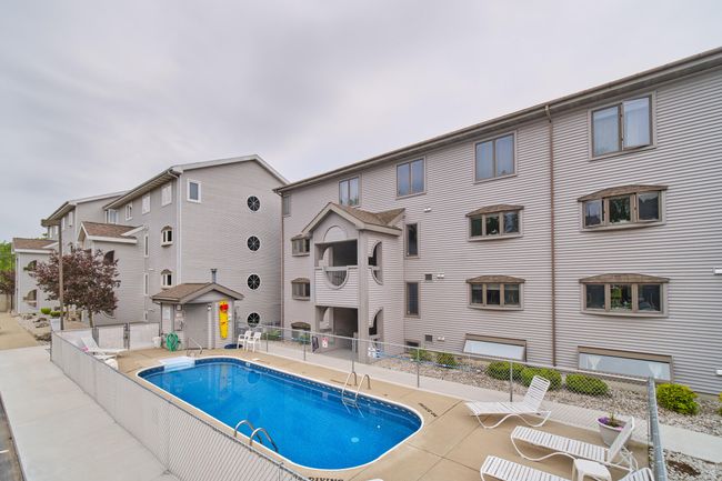 APT-8 - 317 5 Th Ave, Condo with 2 bedrooms, 1 bathrooms and null parking in Manistee MI | Image 39
