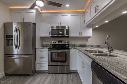 102-2562 Kings Lake Blvd, NAPLES, FL, 34112-5407 | Card Image