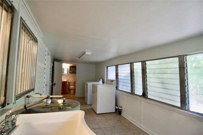 Utility Porch | Image 18
