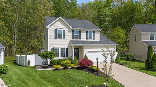 31832 Rustic Rdg, North Ridgeville, OH, 44039-7327 | Card Image