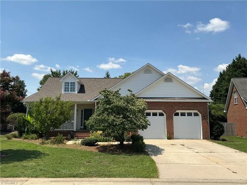 409 Charles Conner Dr, Kernersville, NC, 27284-3760 | Card Image